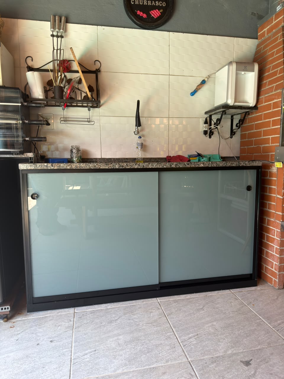 Armário de vidro para área gourmet