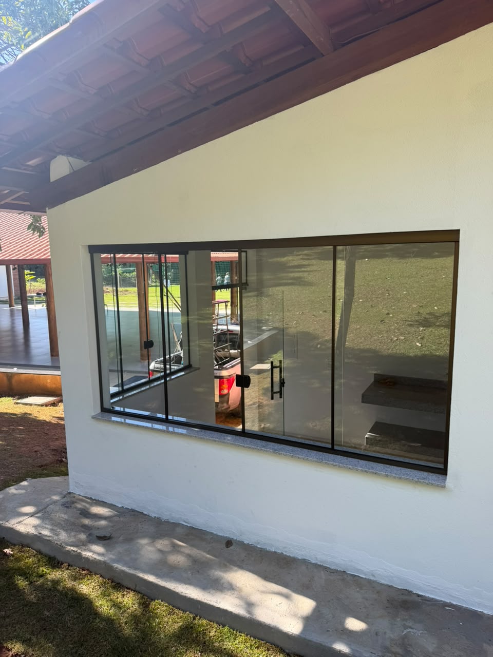 Janela de vidro fumê